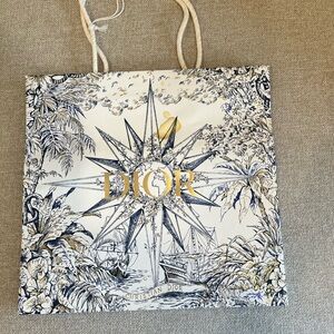 Dior shopping bag